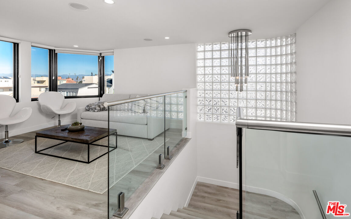 3461 Ocean Drive Oxnard, CA 93035 - Photo 10 of 30