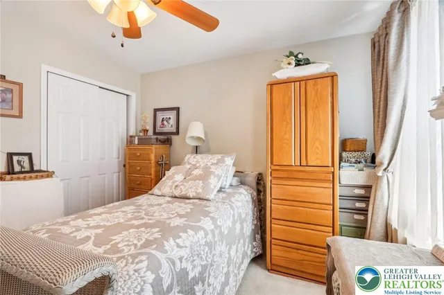 $849,999 | 955 Yorkshire Drive, Breinigsville, PA 18031