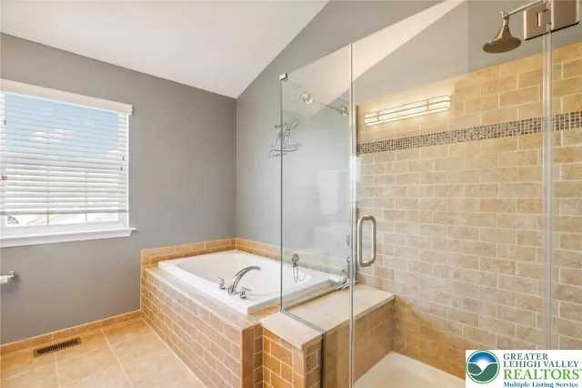 $849,999 | 955 Yorkshire Drive, Breinigsville, PA 18031