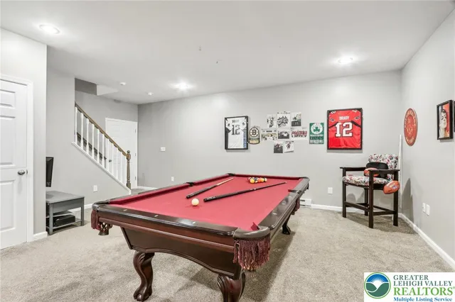 $849,999 | 955 Yorkshire Drive, Breinigsville, PA 18031