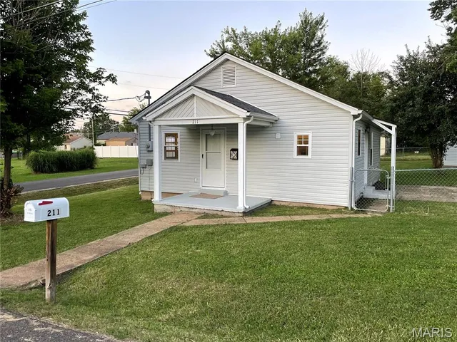 $144,000 | 211 Davis Street, Cuba, MO 65453