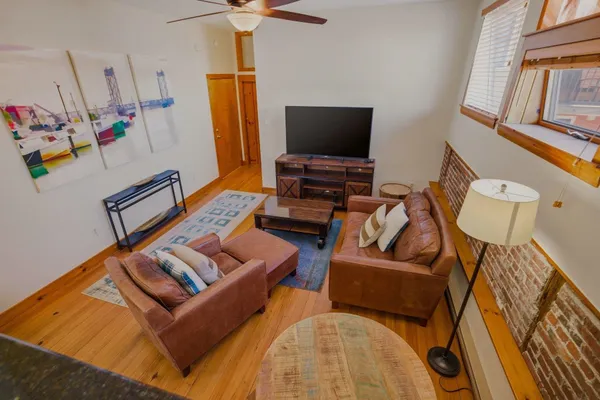 $3,200 | 5 Commercial Alley, Unit 1, Portsmouth, NH 03801