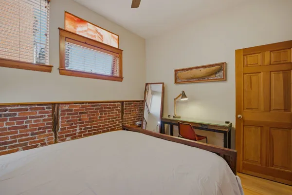 $3,200 | 5 Commercial Alley, Unit 1, Portsmouth, NH 03801