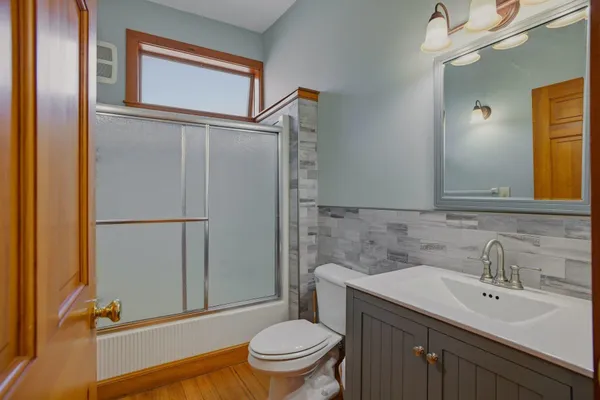 $3,200 | 5 Commercial Alley, Unit 1, Portsmouth, NH 03801