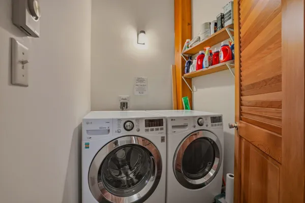 $3,200 | 5 Commercial Alley, Unit 1, Portsmouth, NH 03801