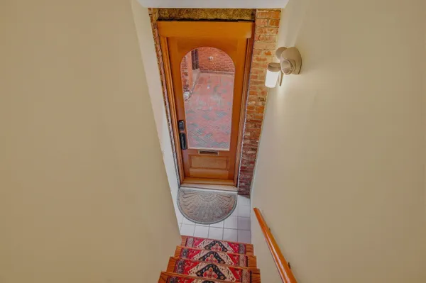 $3,200 | 5 Commercial Alley, Unit 1, Portsmouth, NH 03801