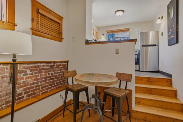 $3,200 | 5 Commercial Alley, Unit 1, Portsmouth, NH 03801