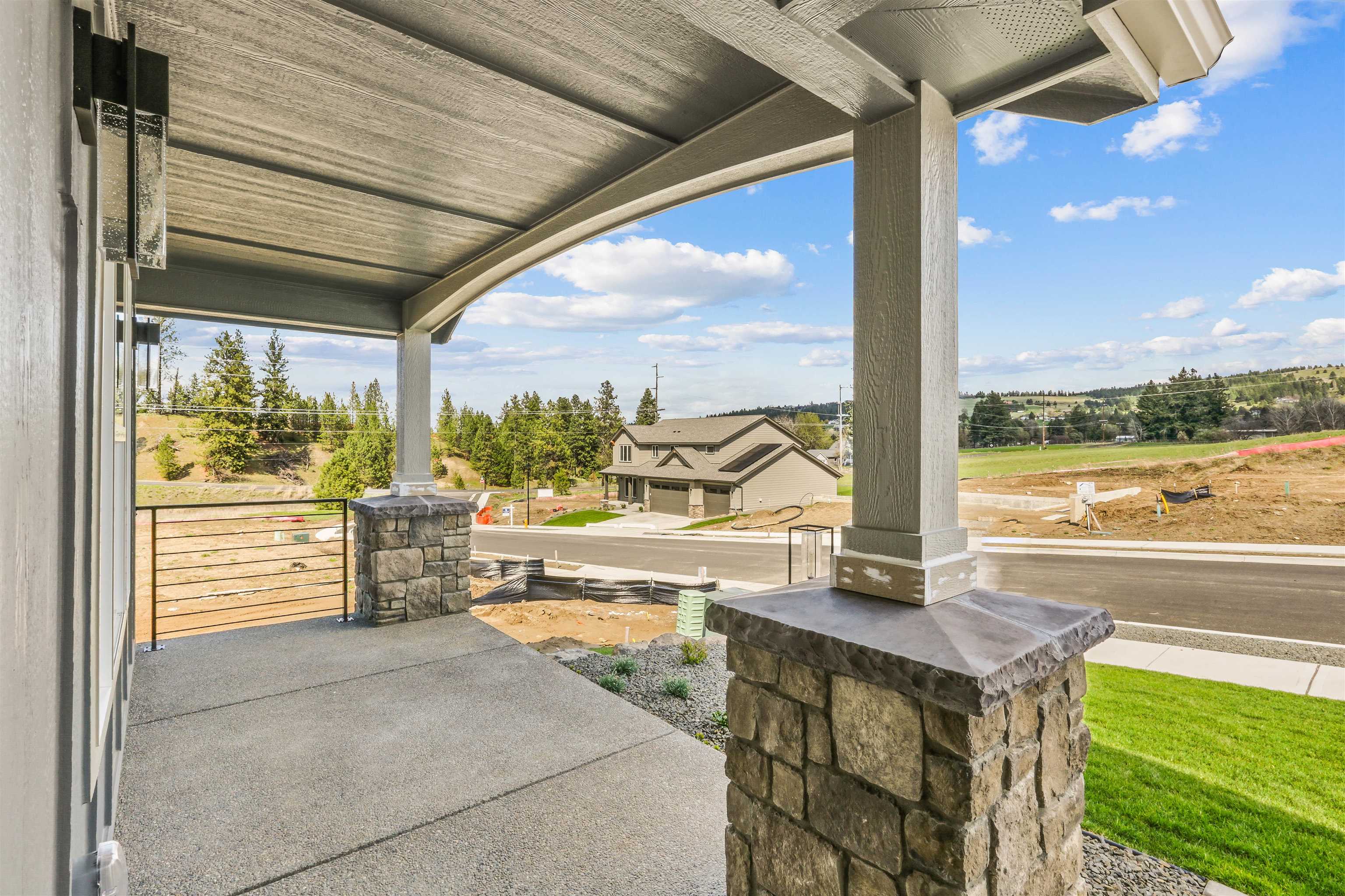 3778 South Aldo Road Spokane, WA 99223 - Photo 3 of 30