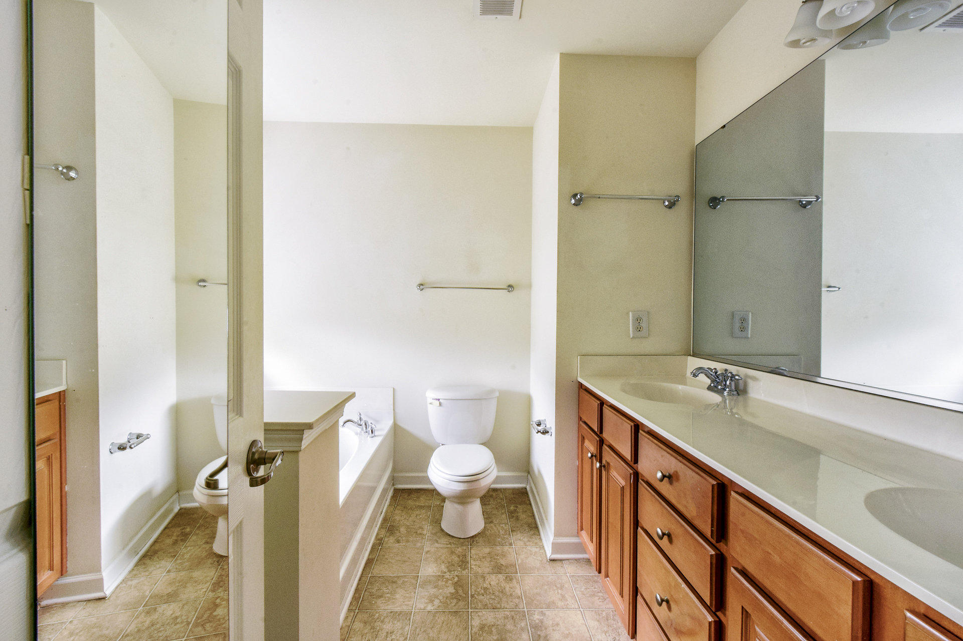 218 2 Forts Road Moncks Corner, SC 29461 - Photo 16 of 20 Master Bath