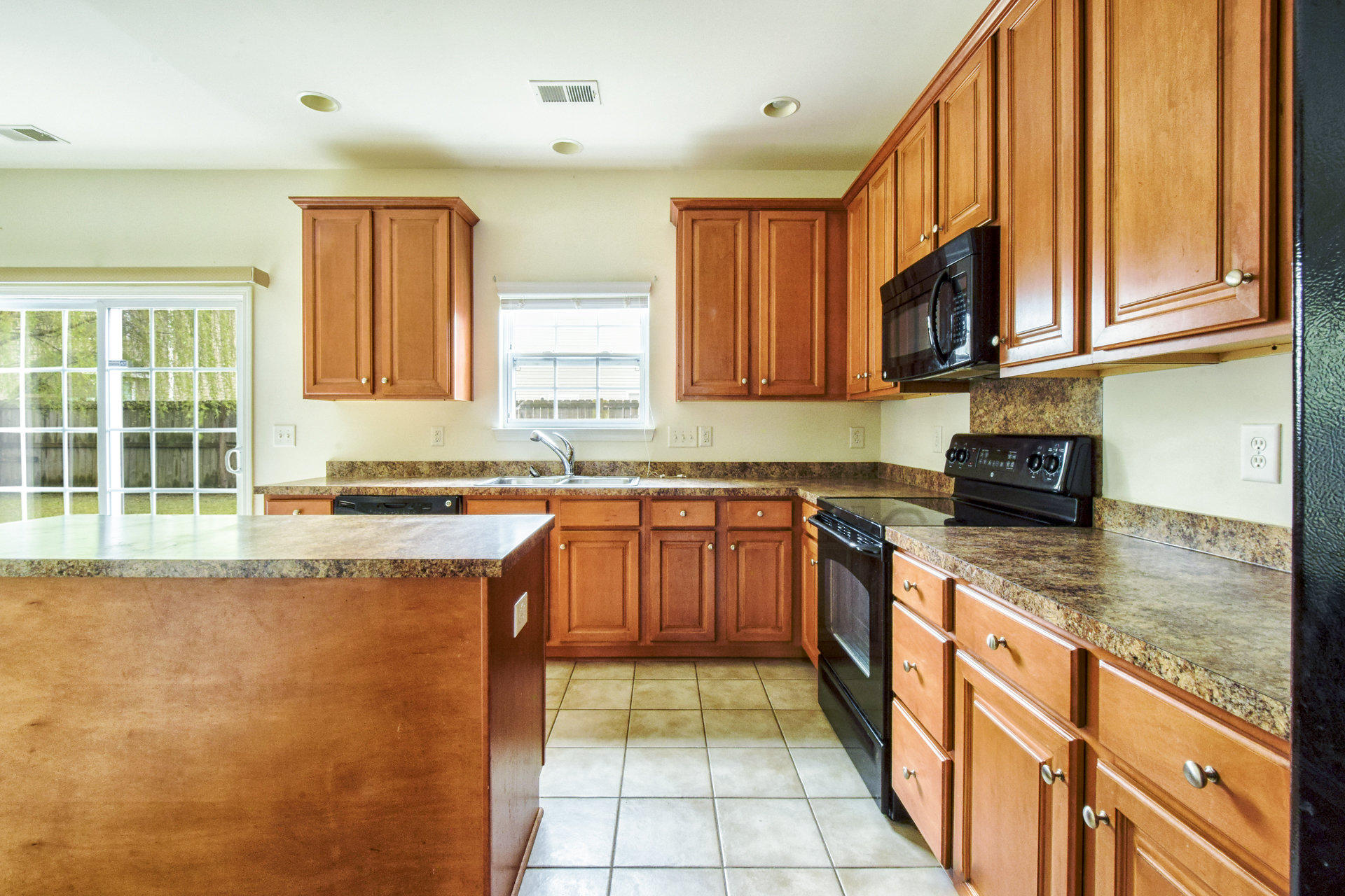218 2 Forts Road Moncks Corner, SC 29461 - Photo 8 of 20 Eat-In Kitchen