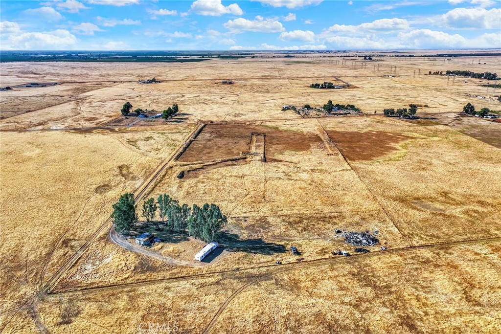 20810 Shawn Lane Red Bluff, CA 96080 - Photo 6 of 11 a view of an ocean and beach