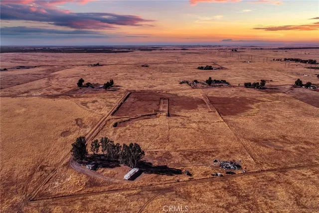 a view of a sky from a building