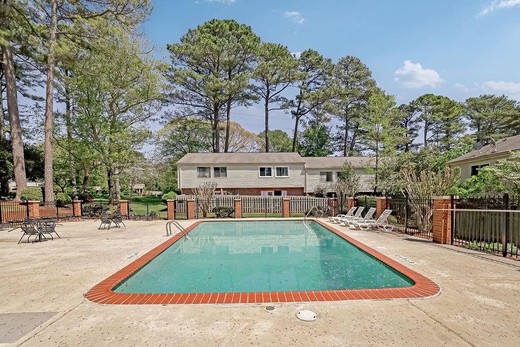 3312 Northcrest Road, Unit C Atlanta, GA 30340 - Photo 7 of 27 a view of a yard with sitting area