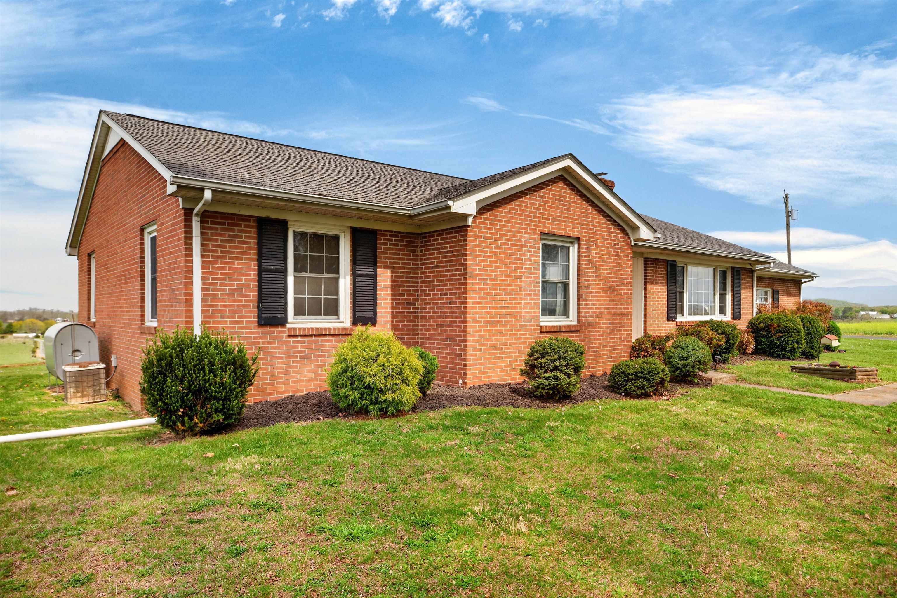 1522 Dam Town Road Fort Defiance, VA 24437 - Photo 5 of 61