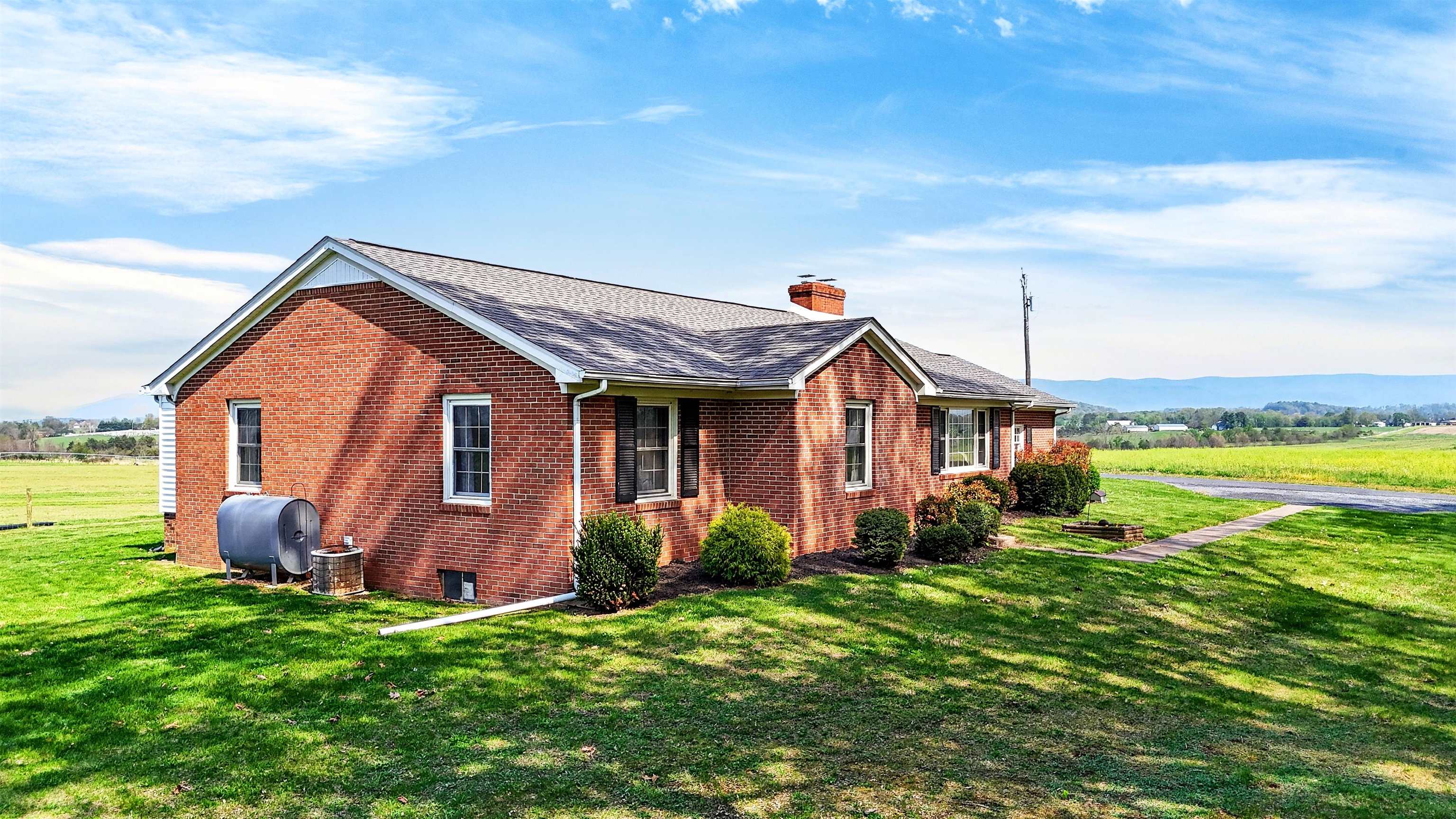 1522 Dam Town Road Fort Defiance, VA 24437 - Photo 7 of 61