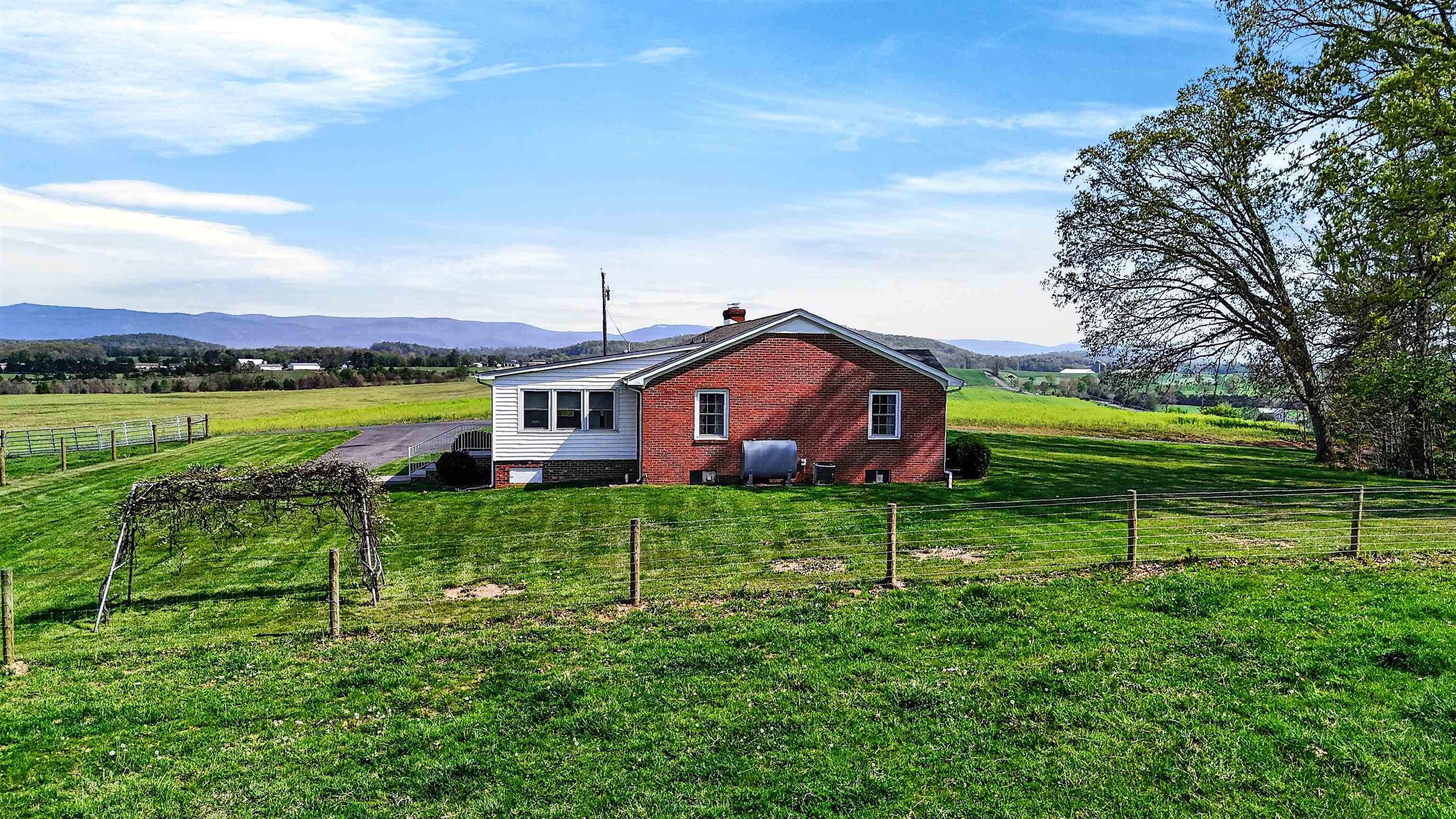 1522 Dam Town Road Fort Defiance, VA 24437 - Photo 9 of 61