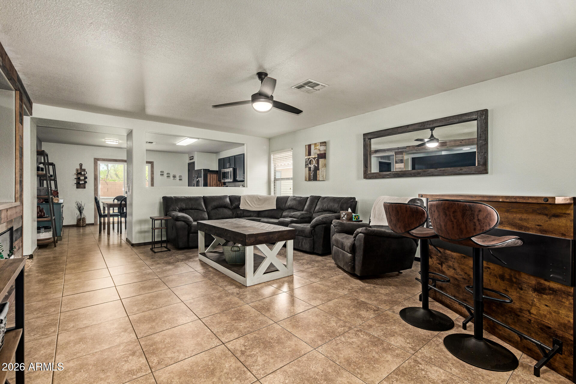 3032 West Red Fox Road Phoenix, AZ 85083 - Photo 4 of 34 05 - Red Fox