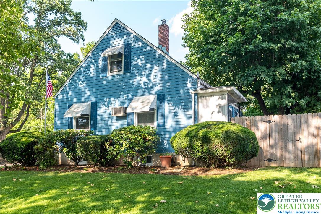 321 Willow Road Hellertown, PA 18055 - Photo 3 of 25 Gallery Image 3