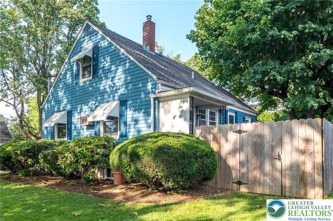 321 Willow Road Hellertown, PA 18055 - Photo 4 of 25 Gallery Image 4