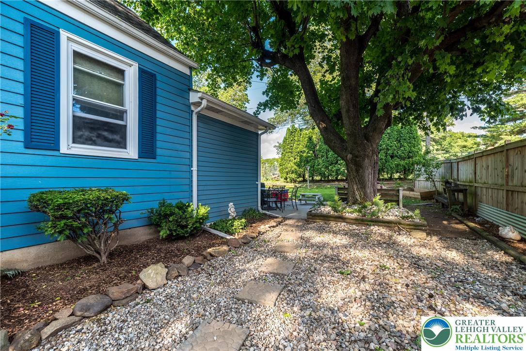 321 Willow Road Hellertown, PA 18055 - Photo 7 of 25 Gallery Image 7
