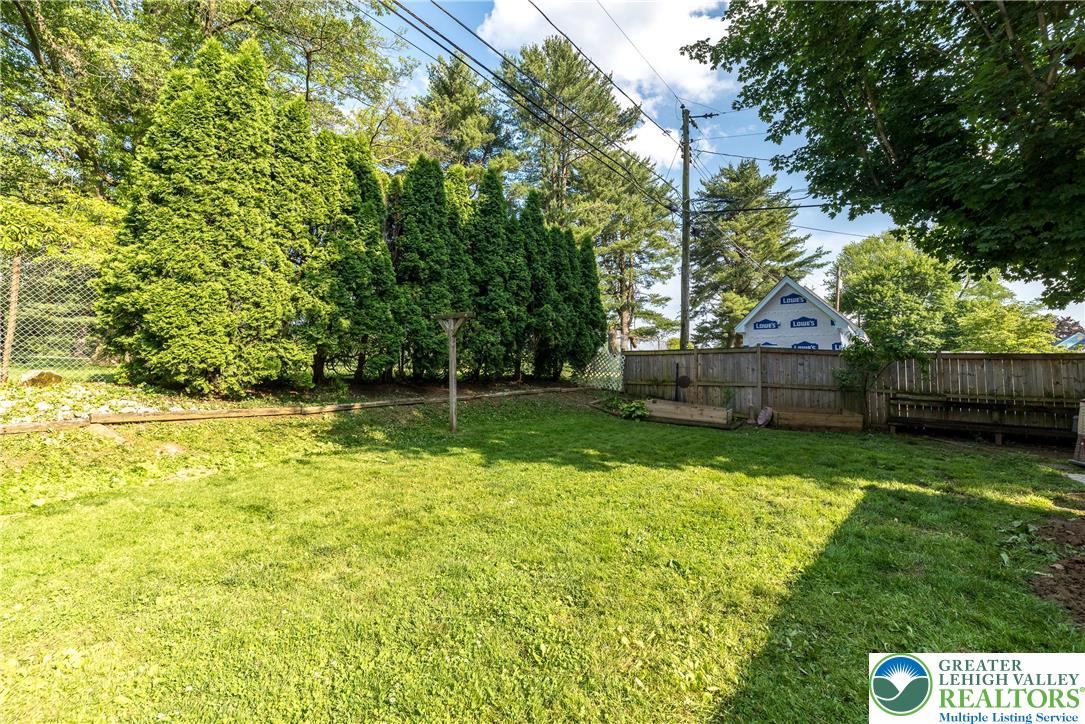 321 Willow Road Hellertown, PA 18055 - Photo 9 of 25 Gallery Image 9