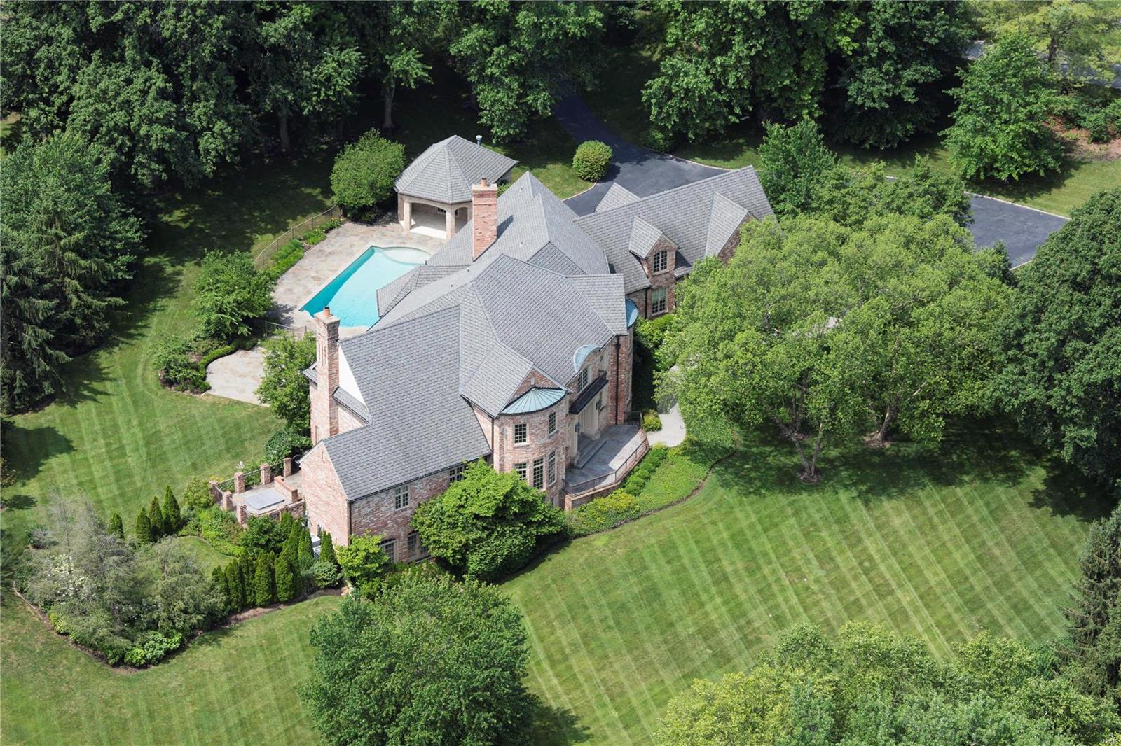 10088 Litzsinger Road Ladue, MO 63124 - Photo 1 of 20 Gallery Image 1