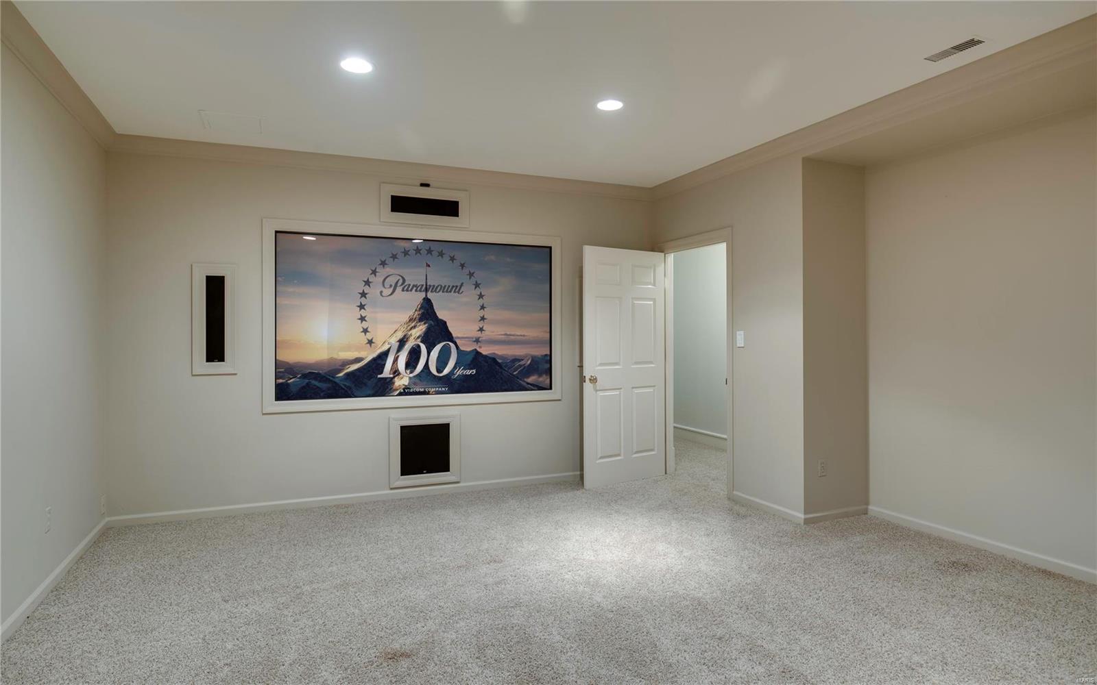 10088 Litzsinger Road Ladue, MO 63124 - Photo 12 of 20 Gallery Image 12