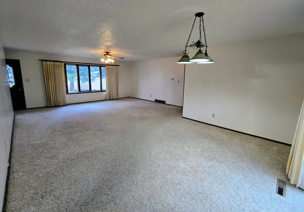 $259,900 | 302 8th Avenue Northwest, Pipestone, MN 56164