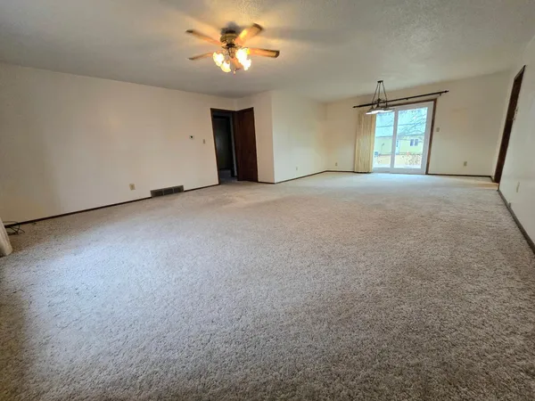 $259,900 | 302 8th Avenue Northwest, Pipestone, MN 56164