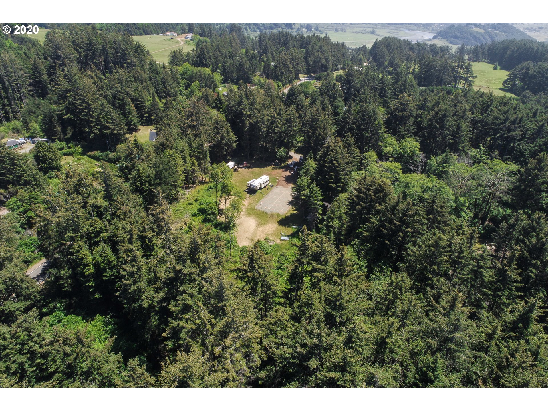 94477 Riley Lane Gold Beach, OR 97444 - Photo 3 of 18 Gallery Image 3