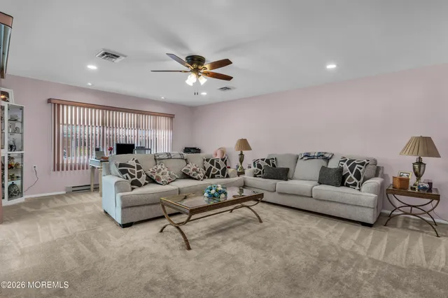 $324,999 | 912 B Dumbarton Drive, Lakewood, NJ 08701