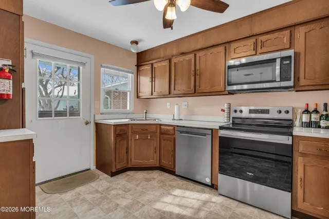 $324,999 | 912 B Dumbarton Drive, Lakewood, NJ 08701