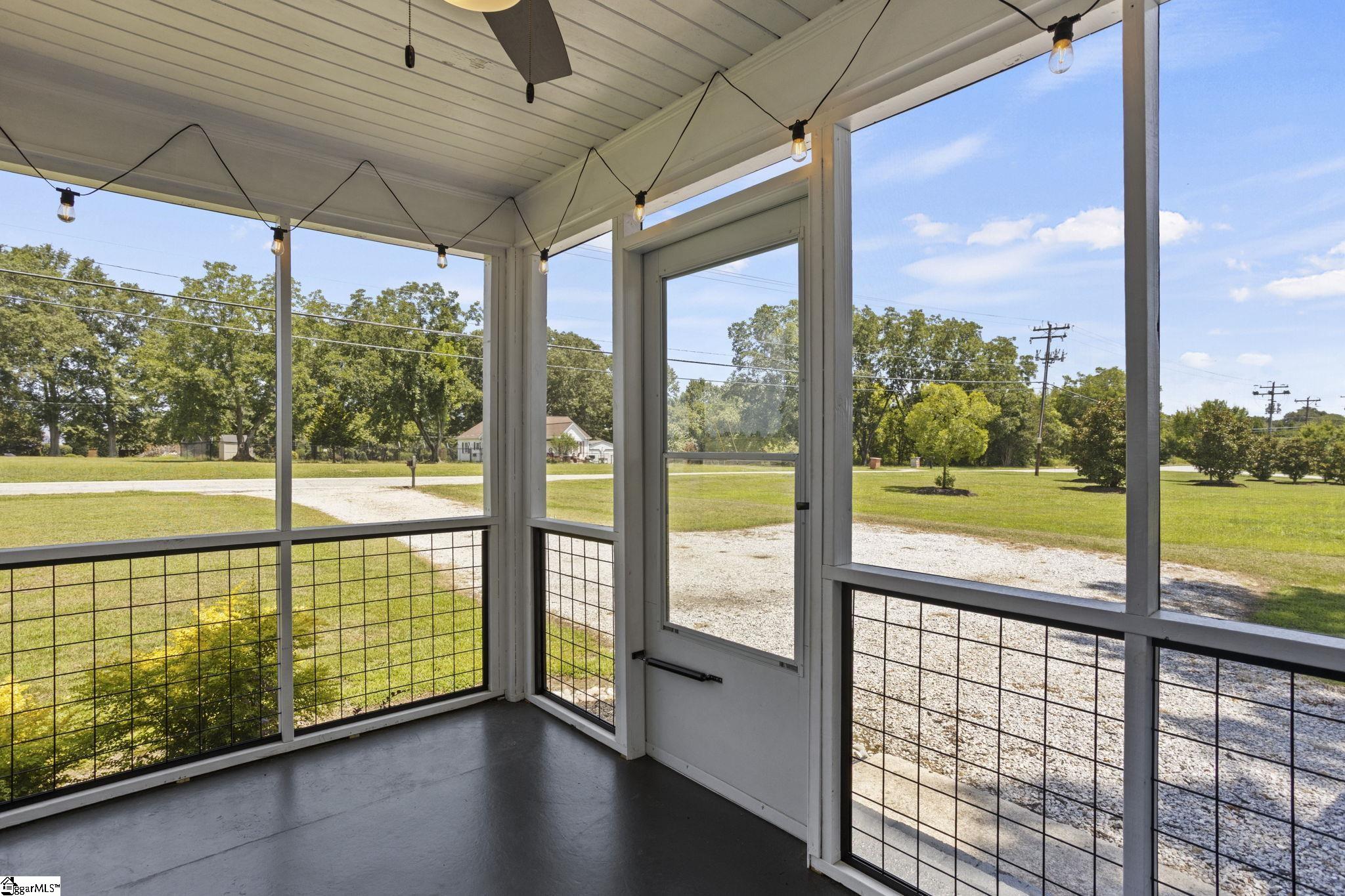 1700 East Georgia Road Simpsonville, SC 29681 - Photo 4 of 31 Gallery Image 4