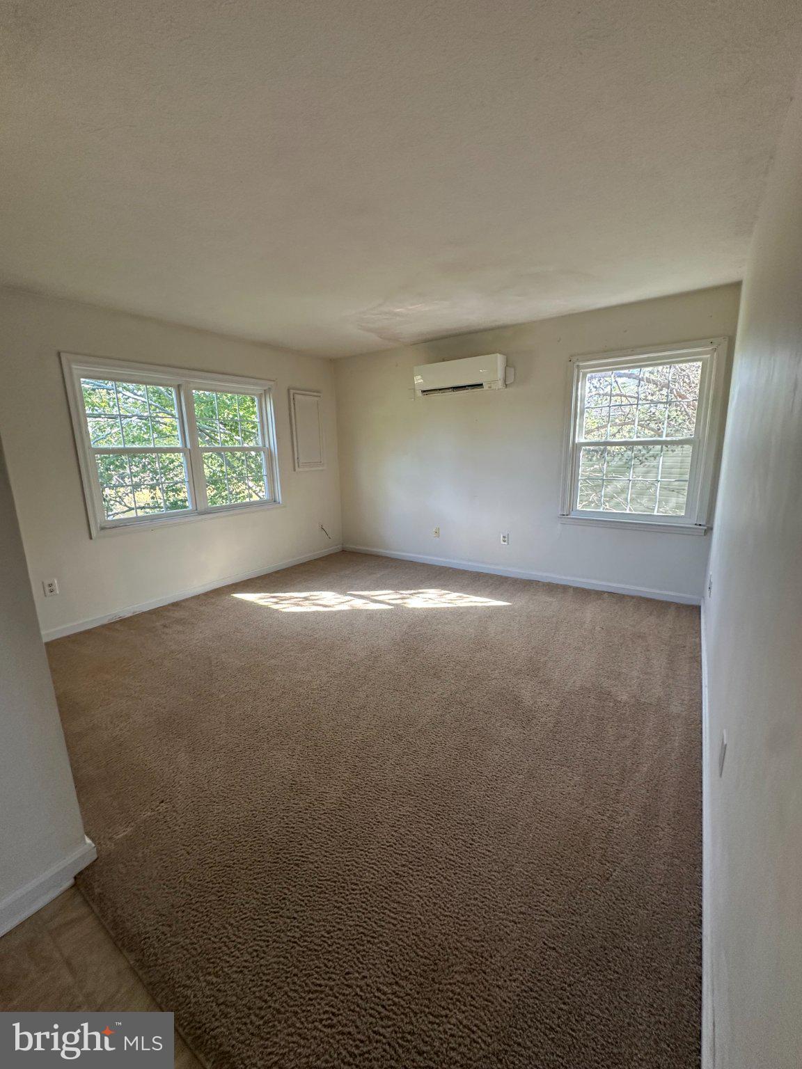 16249 Dahlgren Road King George, VA 22485 - Photo 2 of 8 Living Room