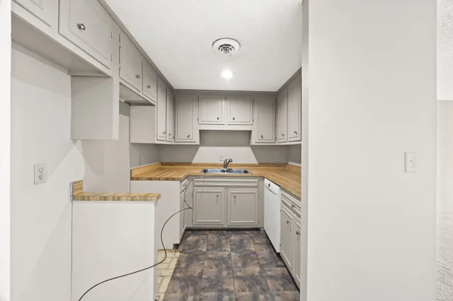 $404,900 | 3901 West End Avenue, Unit 303, Nashville, TN 37205