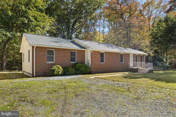 $2,695 | 786 Masons Beach Road, Deale, MD 20751