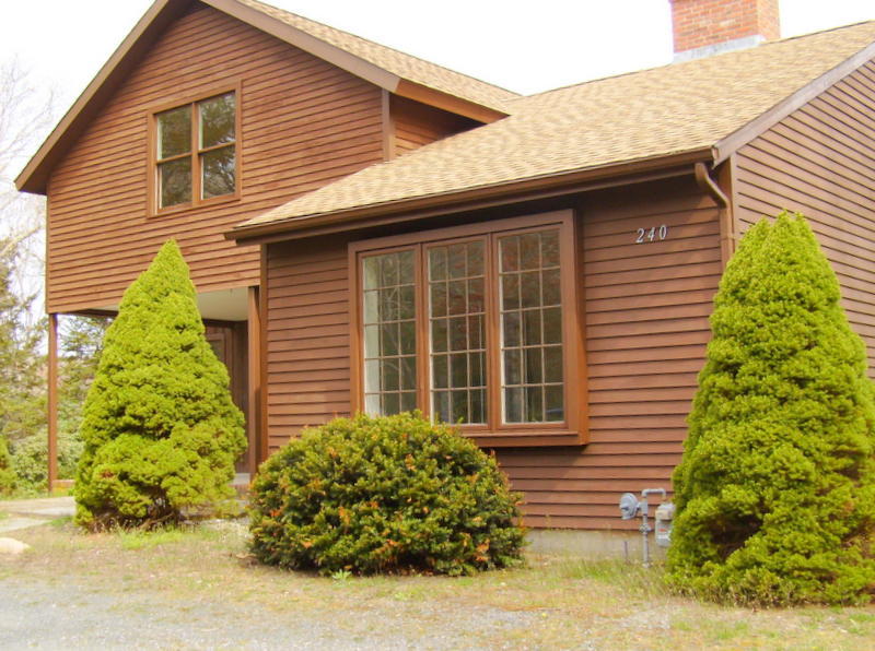 240 Oak Street West Barnstable, MA 02668 - Photo 3 of 19 a front view of a house