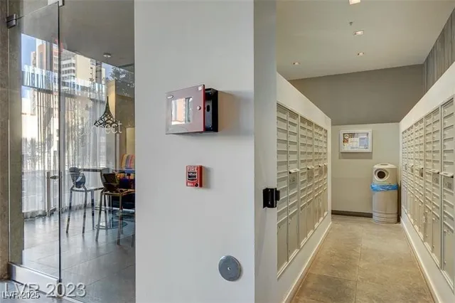 $1,900 | 353 East Bonneville Avenue, Unit 209, Las Vegas, NV 89101