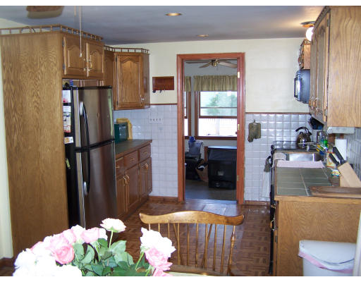 49 Nickerson Road Braintree, MA 02184 - Photo 2 of 5 Gallery Image 2