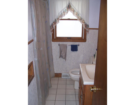 49 Nickerson Road Braintree, MA 02184 - Photo 4 of 5 Gallery Image 4