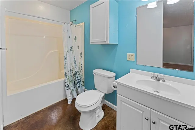 $1,775 | 230 Private Road 7422, Hawkins, TX 75765