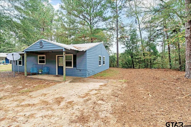 $1,775 | 230 Private Road 7422, Hawkins, TX 75765