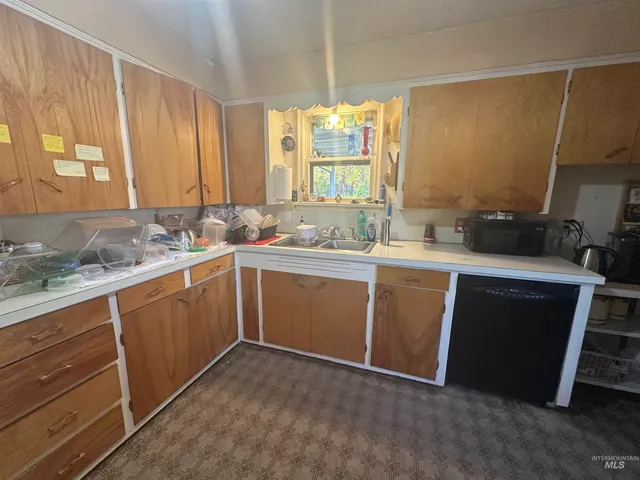 $256,000 | 435 South 10th Street East, Mountain Home, ID 83647