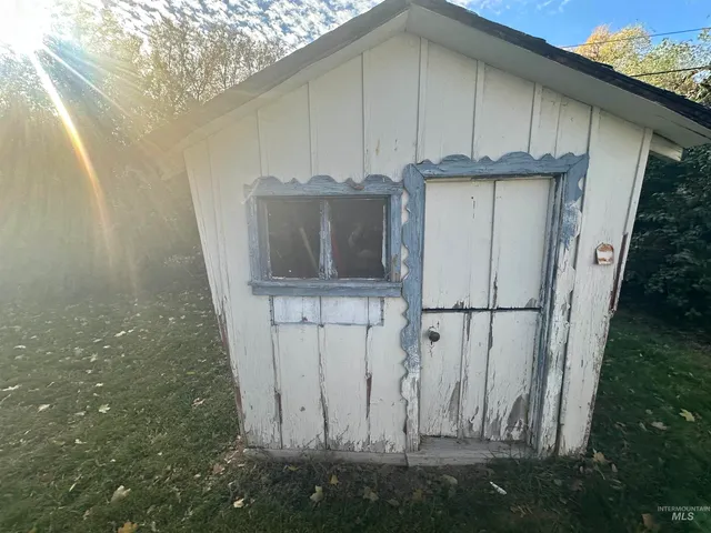 $256,000 | 435 South 10th Street East, Mountain Home, ID 83647