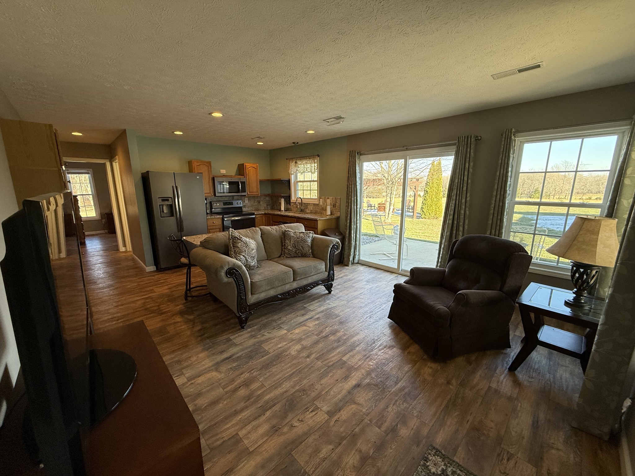 334 North Centerpoint Road Portland, TN 37148 - Photo 31 of 43 a living room with furniture and a large window