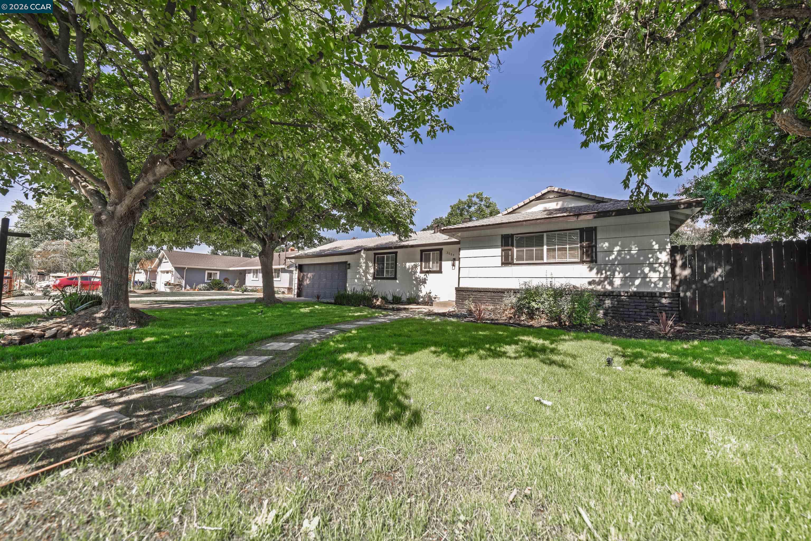 3085 Stanton Circle Carmichael, CA 95608 - Photo 2 of 23