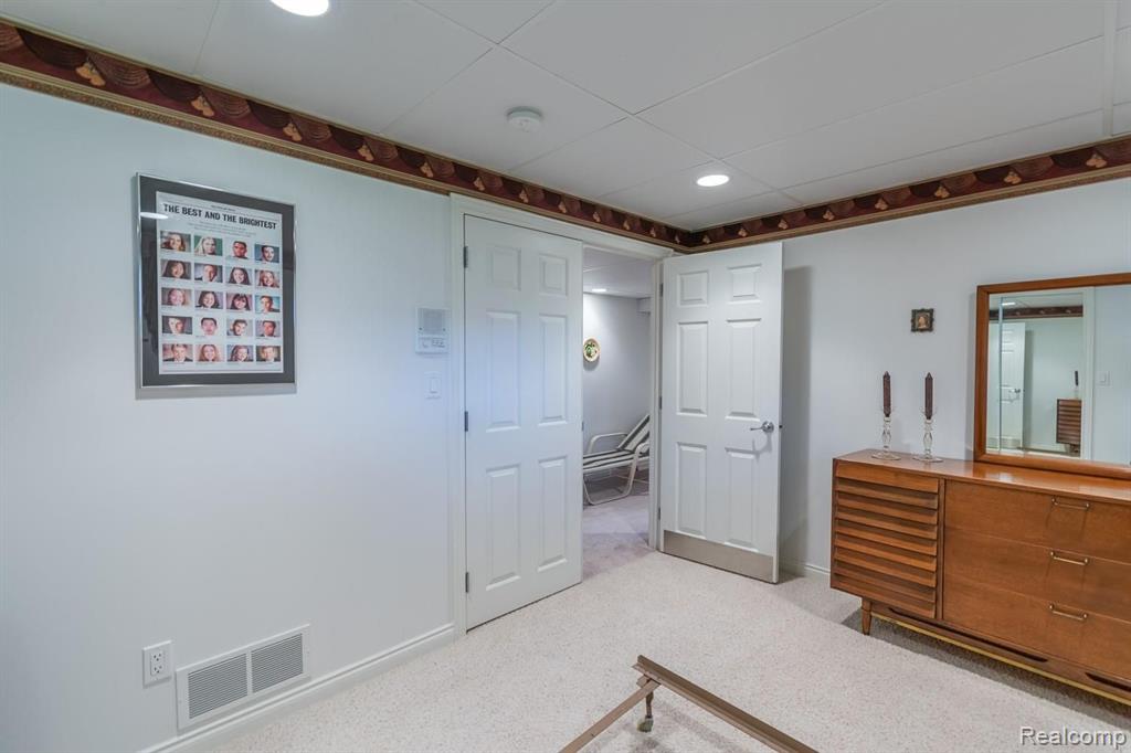 2231 Crystal Drive, Unit 25 Rochester Hills, MI 48309 - Photo 25 of 41