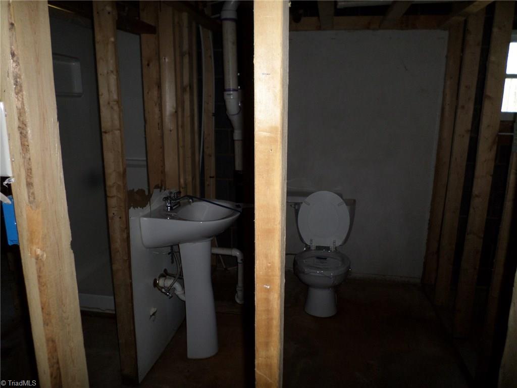 349 Rockford Road Dobson, NC 27017 - Photo 11 of 14 Gallery Image 11