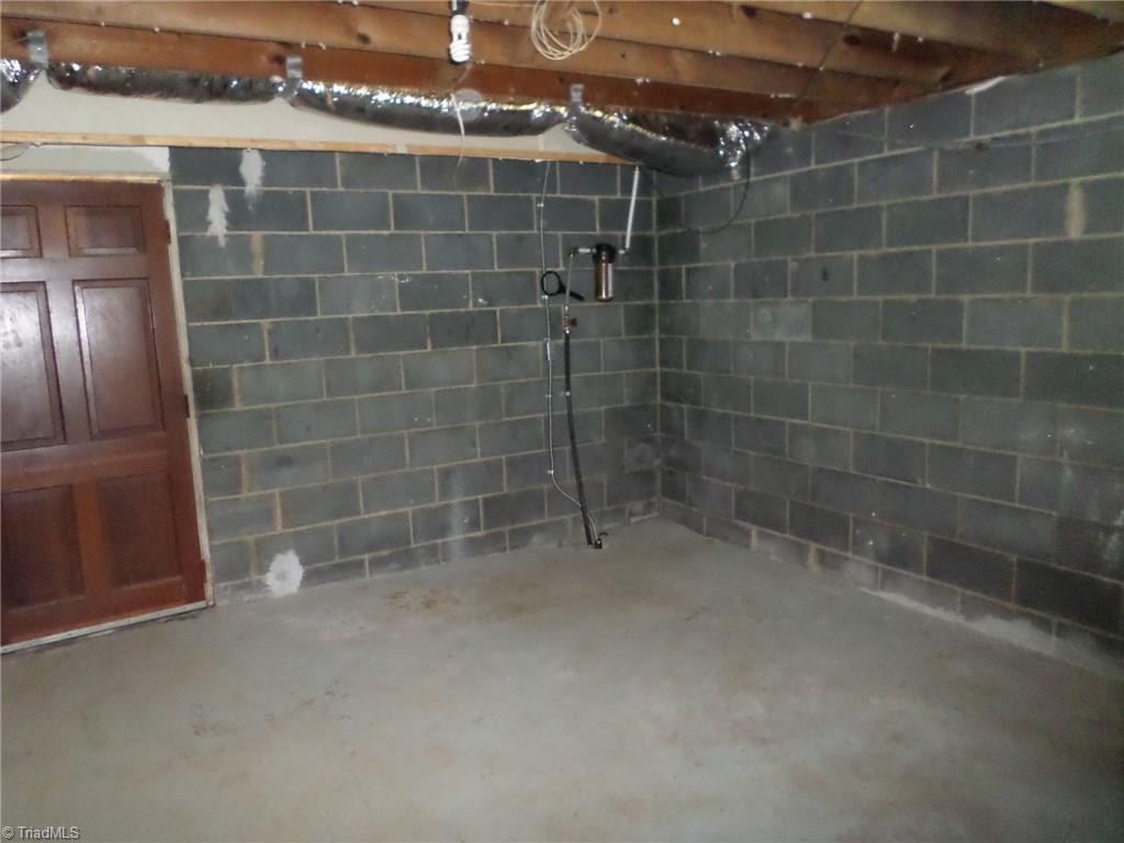 349 Rockford Road Dobson, NC 27017 - Photo 13 of 14 Gallery Image 13