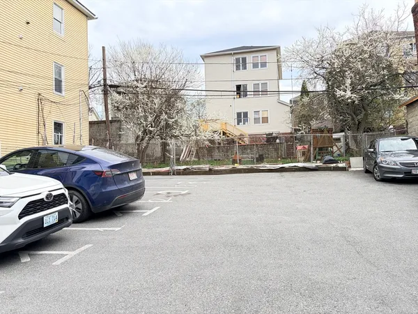 $2,400 | 91 Ward Street, Unit 1, Worcester, MA 01610